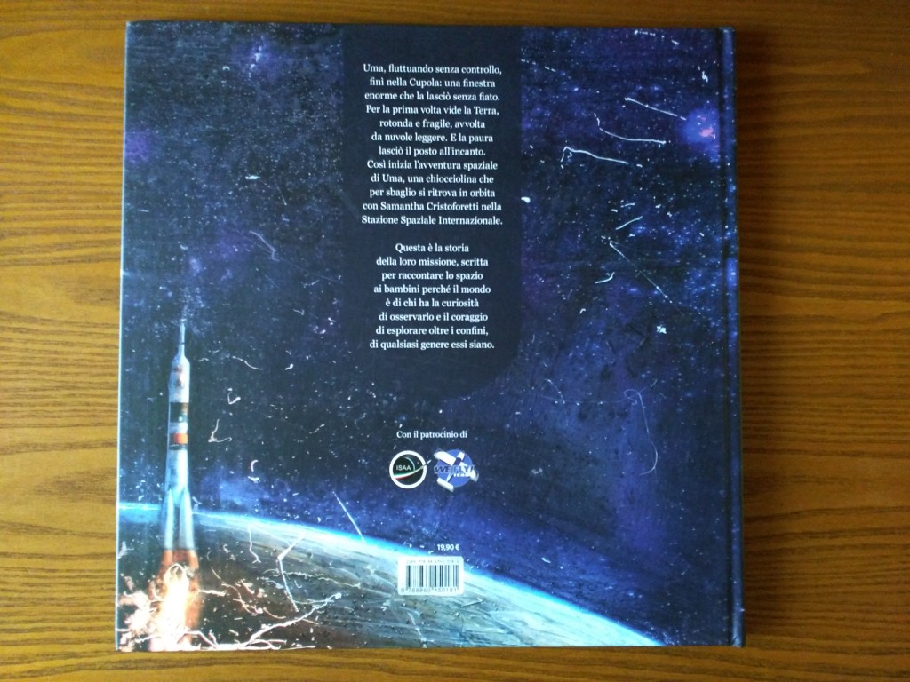 Il patrocino di ISAA e WeFly! Team sulla copertina del libro Uma la chiocciola in orbita. Credit: Paolo Amoroso